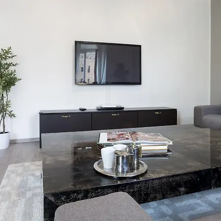 Joivy Mazzini Brera *