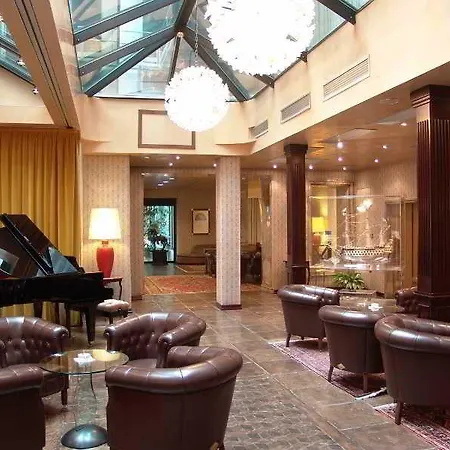 米兰皮埃尔酒店 5*