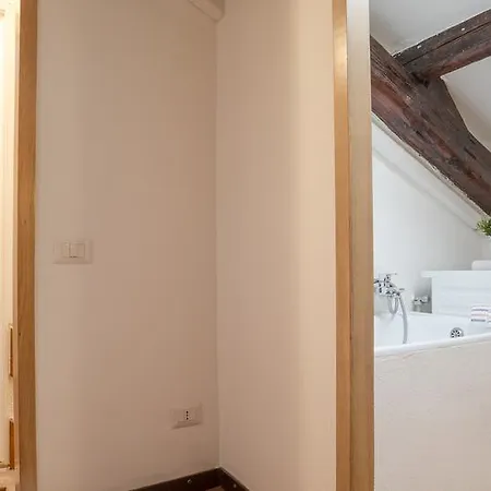 Altido Crocetta Loft Set * Milan