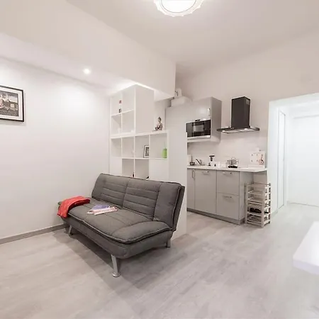 Apartman Guesthost - Porta Garibaldi White Flats