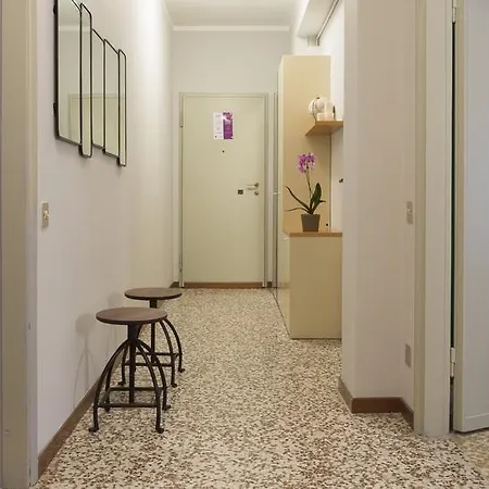 Hintown Night Out House Apartment *