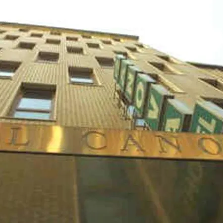 Canova Отель 3*