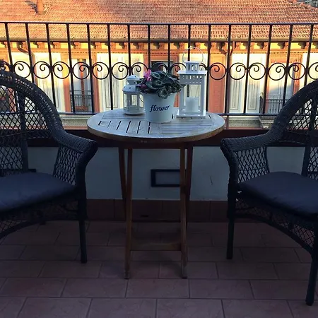 Apartment Pied A Terre With Terrazza In Center