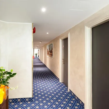 Lombardia Hotel 4*