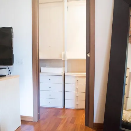 Ancient Apartment *