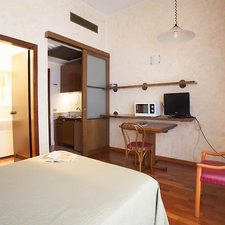 Desenzano מלון דירות 3*