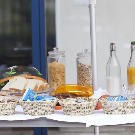 호스텔 오스텔로린다 *