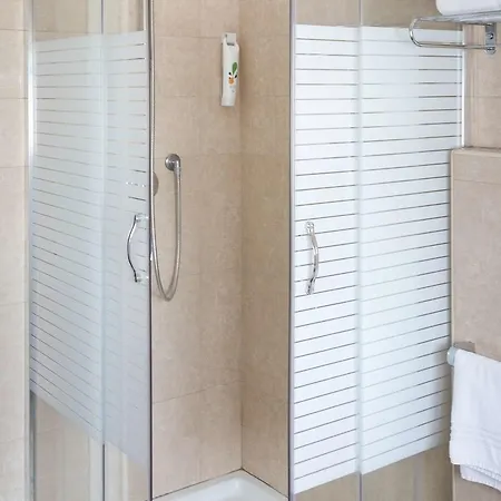 ميلانو بالمانوفا 4*