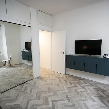 Bligny 42 - Bocconi Apartman *