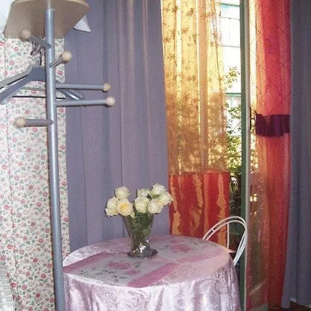 Milan B&B Nocleg ze śniadaniem 3*