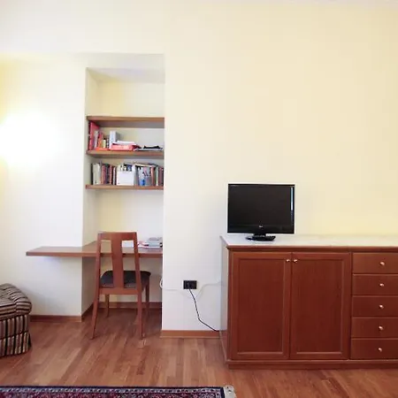 شقة فندقية سكن دي لا غاره ميلان