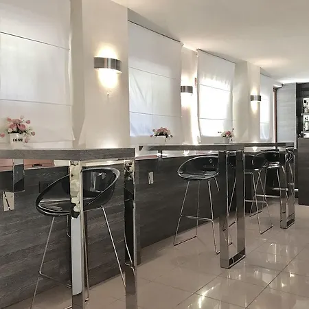 Ξενοδοχείο Canova 3*