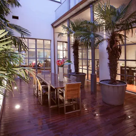 Hotel Townhouse 12