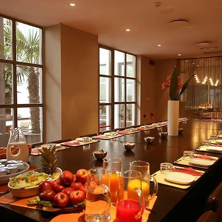 Hotel Townhouse 12