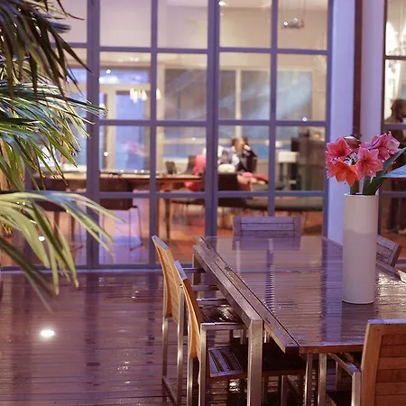 Hotel Townhouse 12