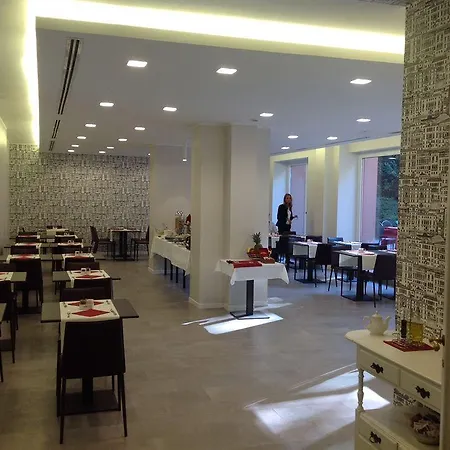 Hotel Tiziano - Gruppo Mini 4*