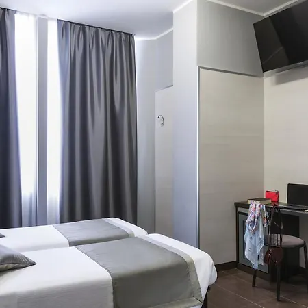 ホテル イビス スタイルズ チェントロ 3*