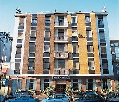 Sant'ambroeus Hotel 3*