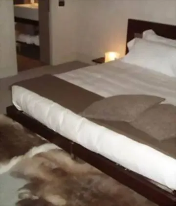 Townhouse 12 Hotel 4*