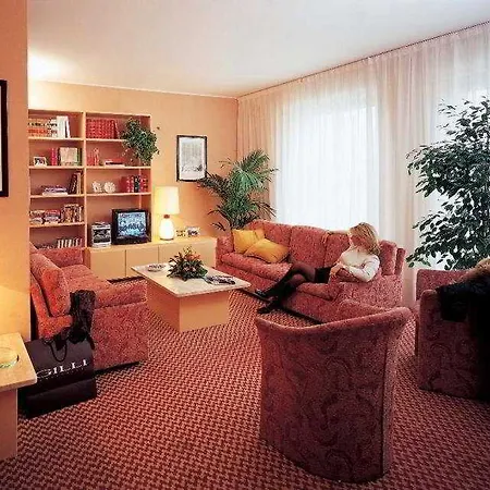 Aparthotel Unaway & Quark Due