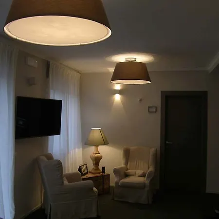 Zuretti 61 Bed & Breakfast 2*