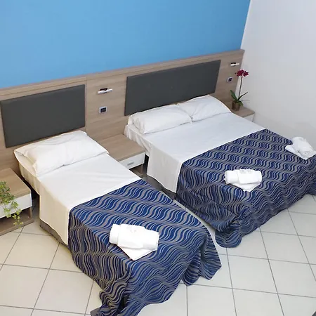 Centrale Ξενοδοχείο *