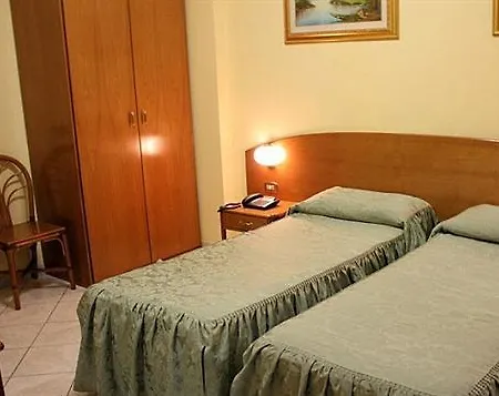 Hotel La Caravella 2*