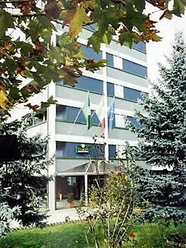 Ginosi Arizona Милан