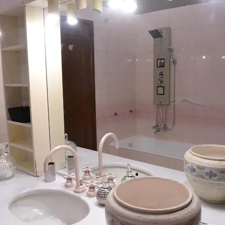 Apartment Fashion Houses