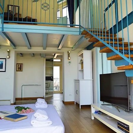 Fabulous Attic With View Apartamento *