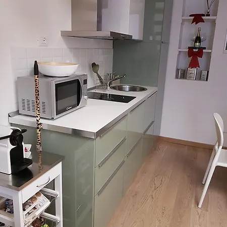 Domus Navigli Apartament *