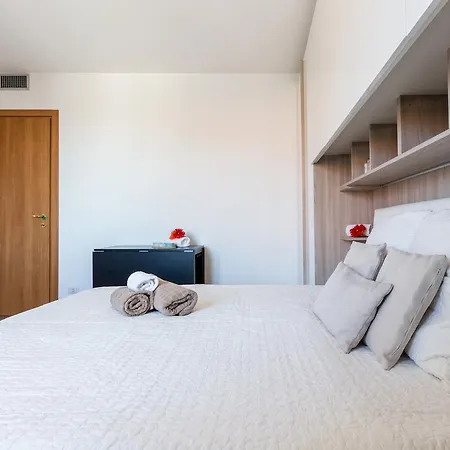 Daire Alessia's Flat - Sarpi 2 *