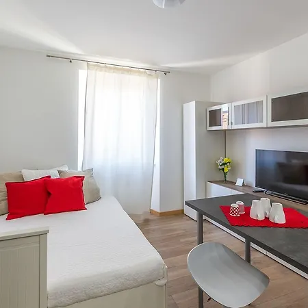 Alessia's Flat - Sarpi 2 Milano