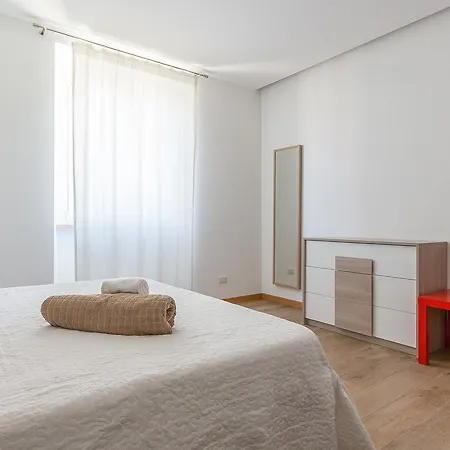 Daire Alessia's Flat - Sarpi 2 Milano