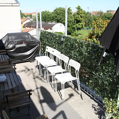 Atmos Luxe Navigli Hostel *