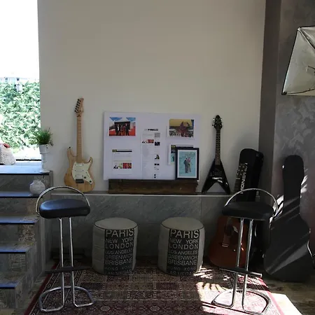 Atmos Luxe Navigli Хостел Милан