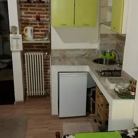 Green House Apartment *