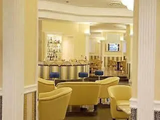 Grand Plaza 4*