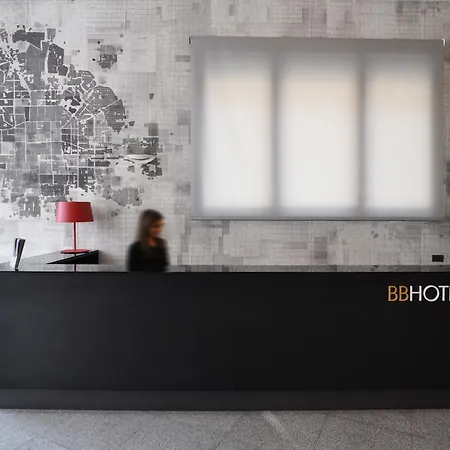 伊索拉公寓式酒店 4* 米兰