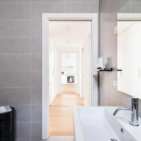 Altido Lovely 1-bed Flat With Balcony & Free Parking * Milaan