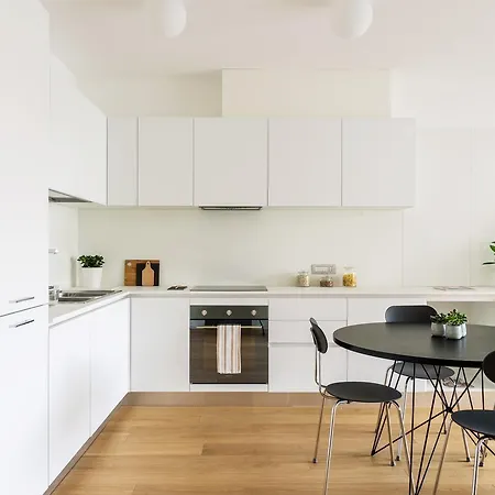 Altido Lovely 1-bed Flat With Balcony & Free Parking Appartement *