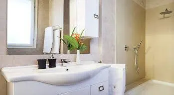 Royal Suites Hotel *