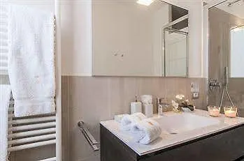 Royal Suites Hotel *