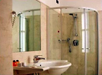 Cinque Giornate Hotel