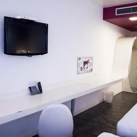 Ih Lorenteggio Hotel Milan