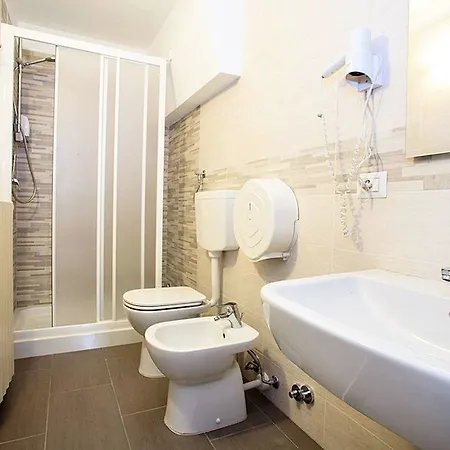 Le Due Corti 3* Mediolan