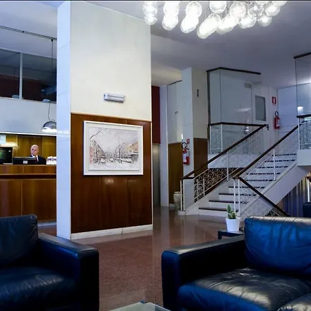 Canova 3* Μιλάνο