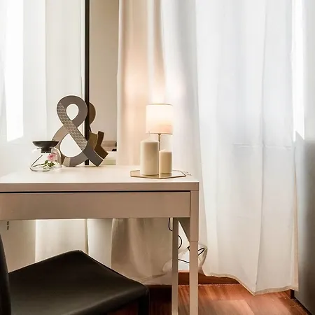 Apartamento Hintown Duomo Via Baracchini Milán