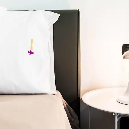 Apartamento Hintown Duomo Via Baracchini Milán