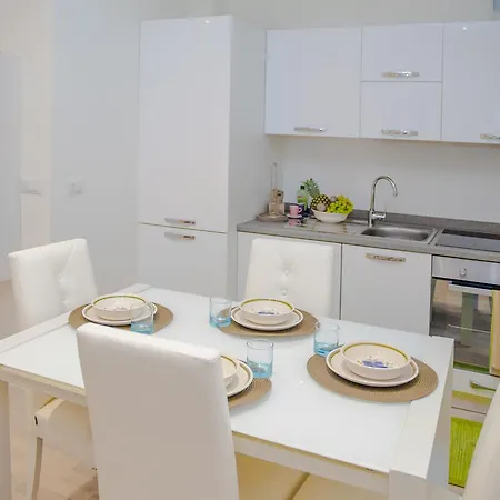 Guesthost - Istria M5 Cozy * Milão